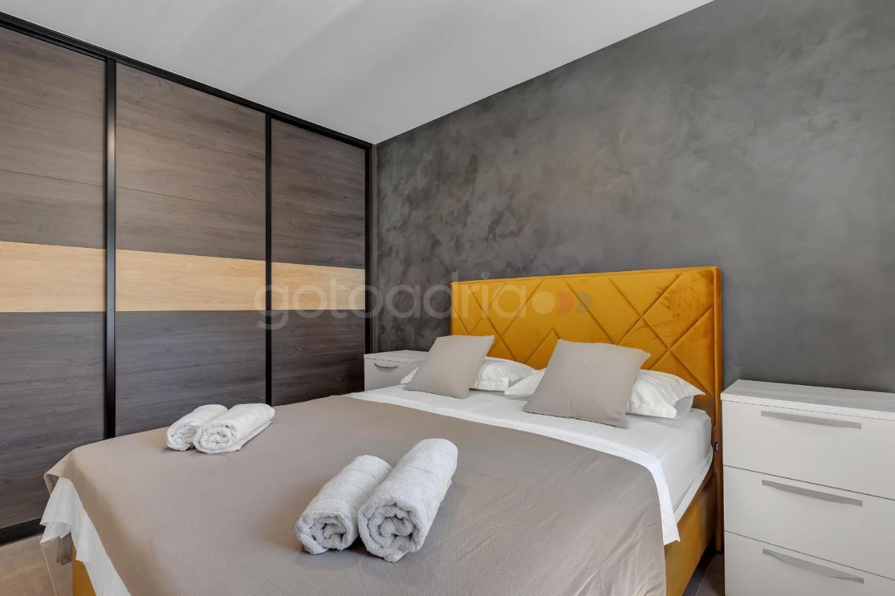 Luxury Seaview Apt Luki - Free Parking Makarska Esterno foto
