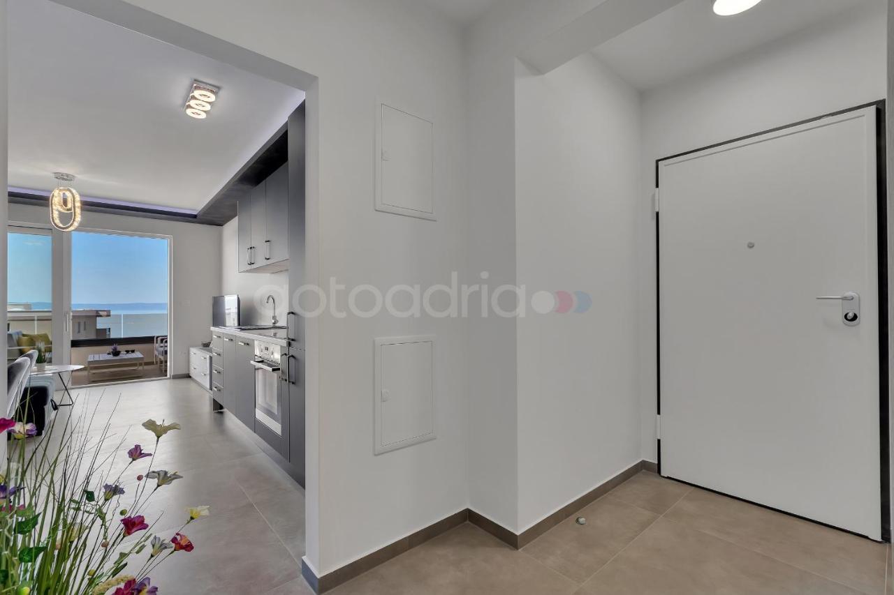 Luxury Seaview Apt Luki - Free Parking Makarska Esterno foto