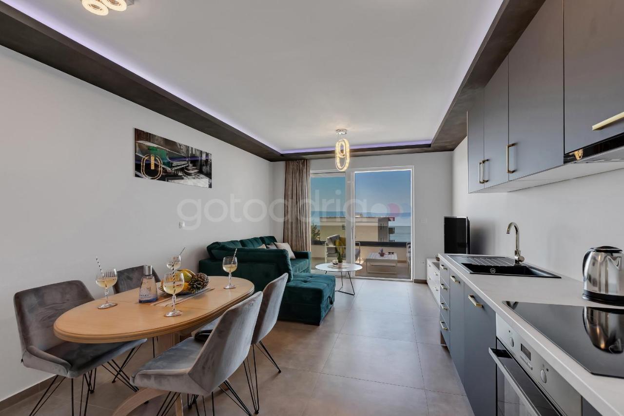Luxury Seaview Apt Luki - Free Parking Makarska Esterno foto